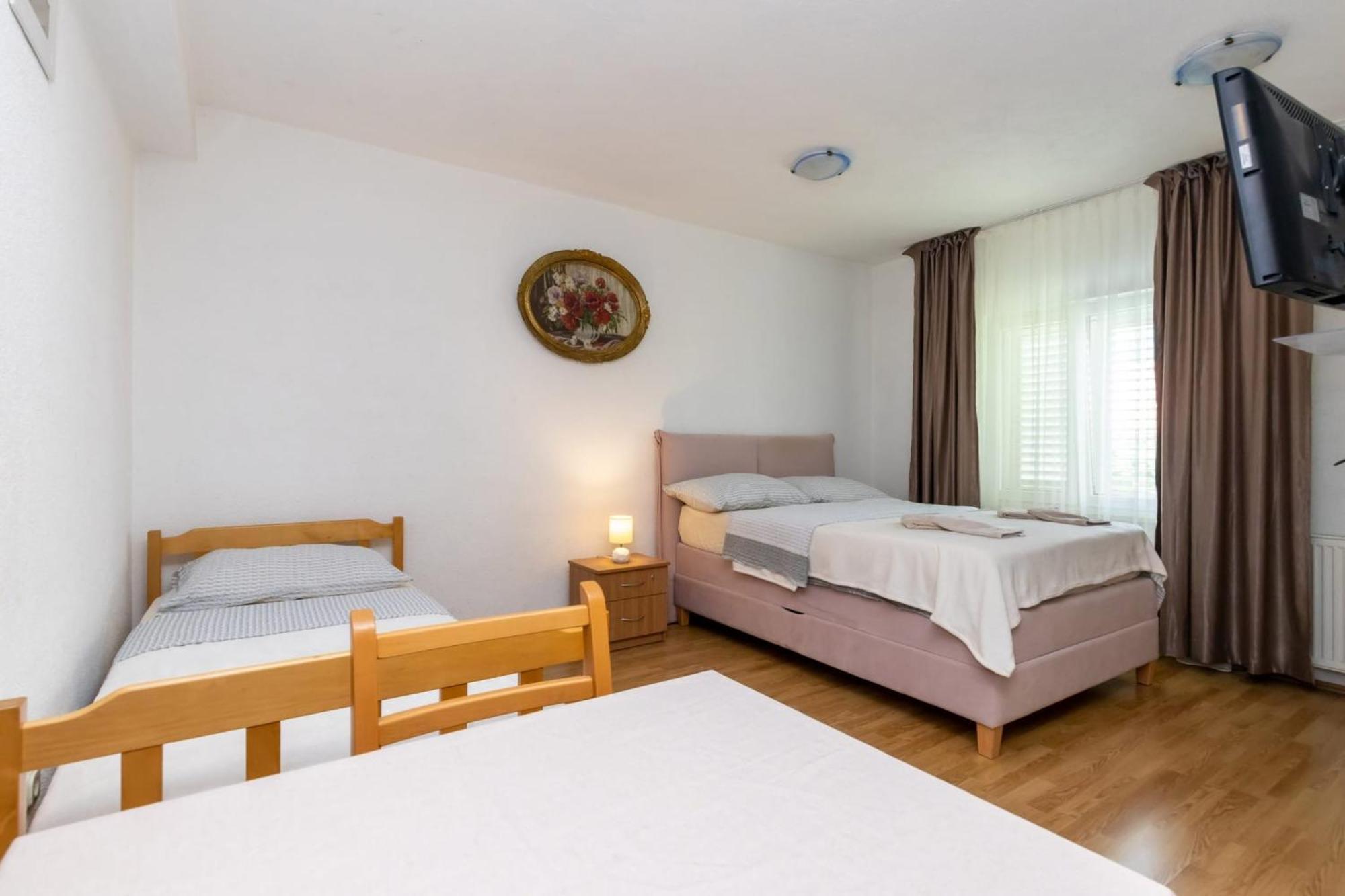 Apartments Dino Kaštela Eksteriør billede